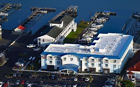 Marina Bay Hotel Chincoteague